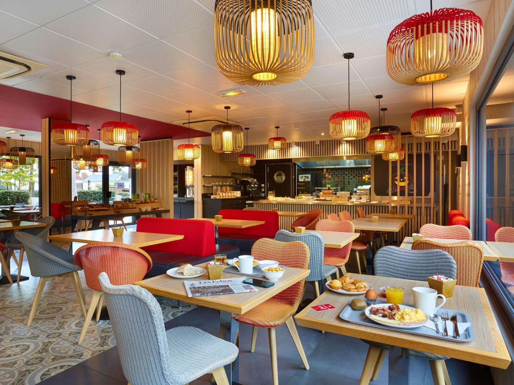 Hotel Ibis Le Mans Est Pontlieue Zewnętrze zdjęcie
