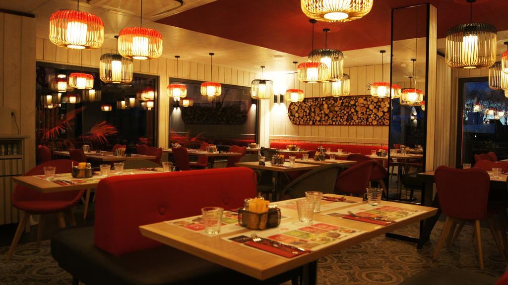 Hotel Ibis Le Mans Est Pontlieue Zewnętrze zdjęcie